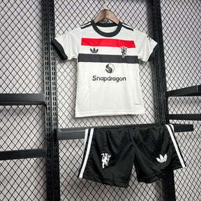 Kit Infantil do Manchester United 2024/25 - Third