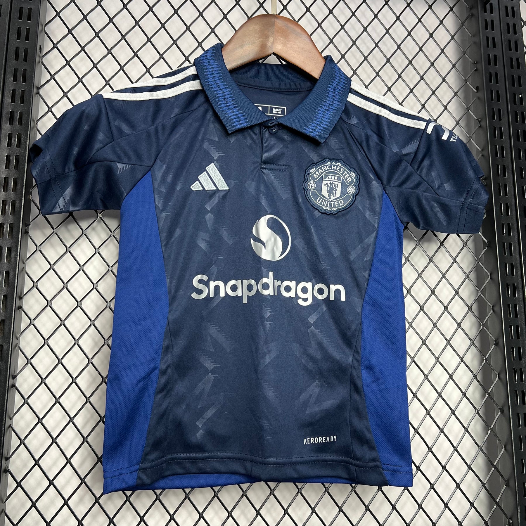 Kit Infantil do Manchester United 2024/25 - Away