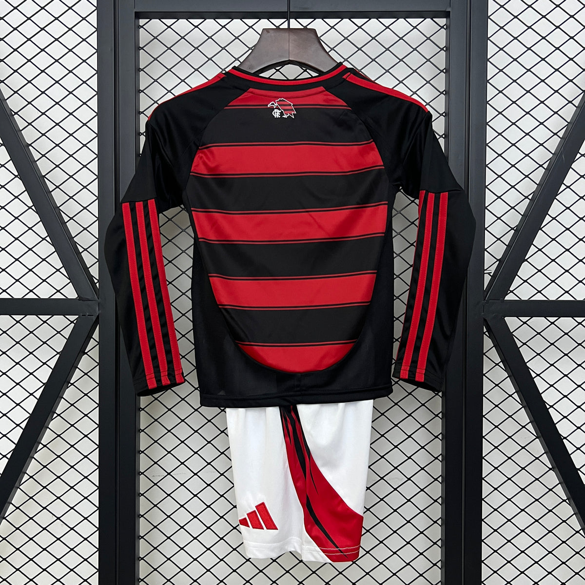 Kit Infantil do Flamengo 2025/26 MANGAS LONGAS – HOME