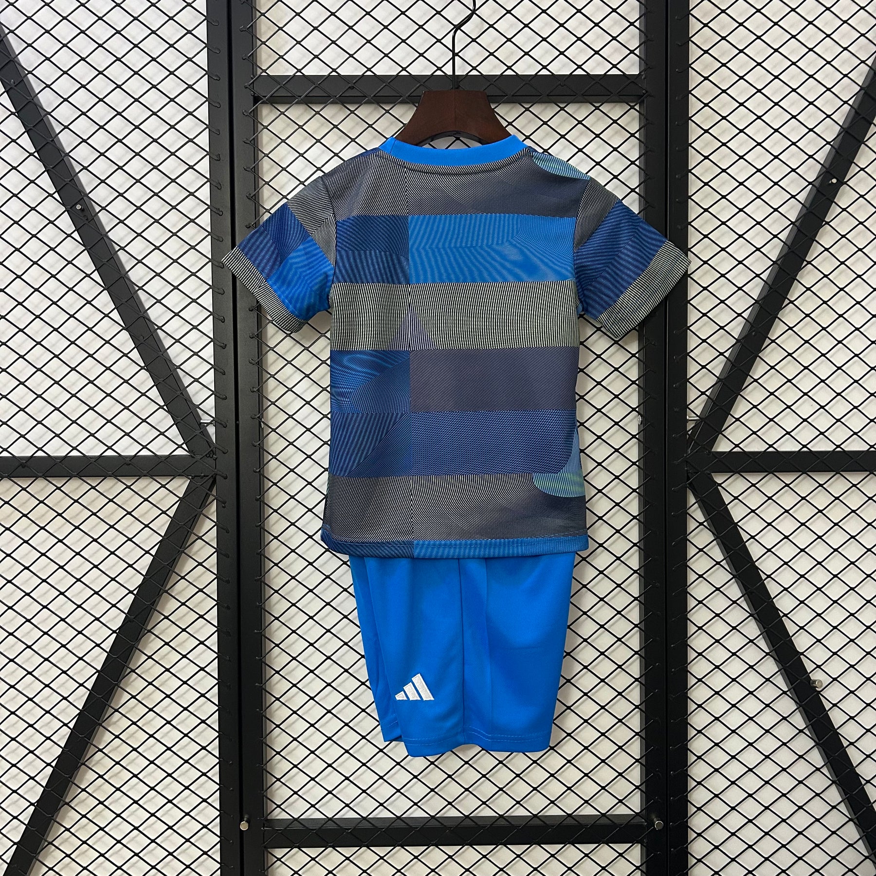 Kit Infantil do Real Madrid 2025/26- Treino